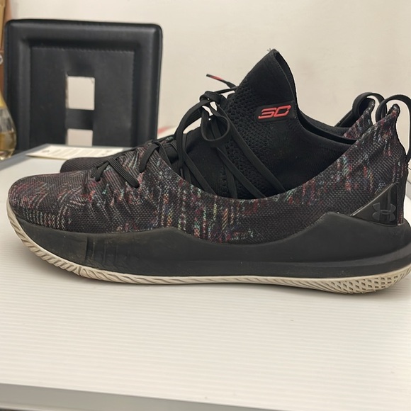 UNDER ARMOUR CURRY 5 “TOKYO NIGHTS” RUNNING SNEAKERS MENS SIZE 12 - Picture 1 of 14
